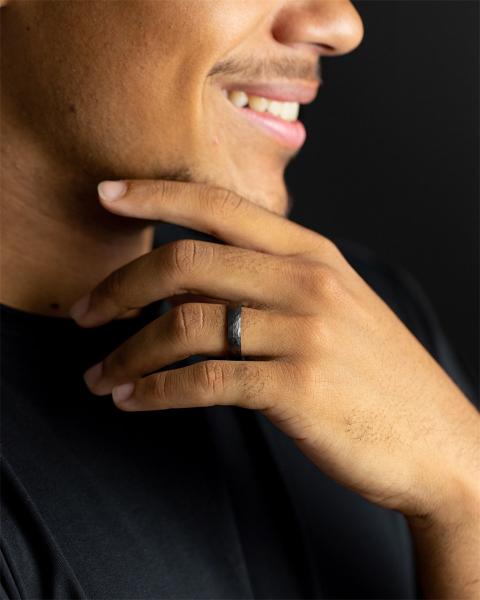 5 mm Titanring mit facettiertem schwarzem Finish - Pulso Black